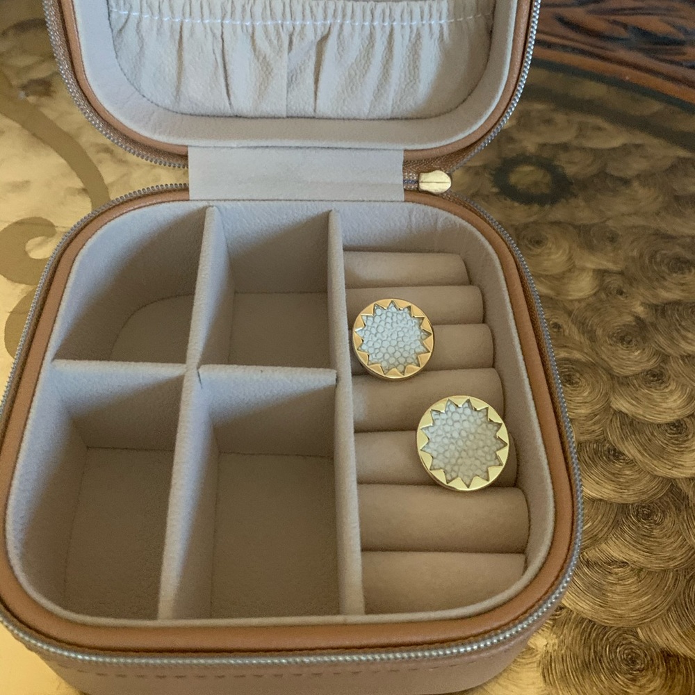 House of Harlow Sunburst earrings